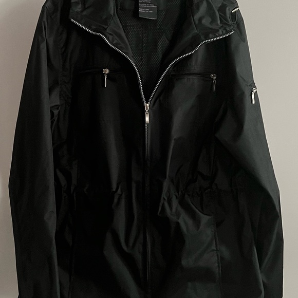 3 New Windbreaker Jackets - Picture 7 of 10